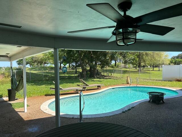 Building Photo - 2400 SW 86th Ave