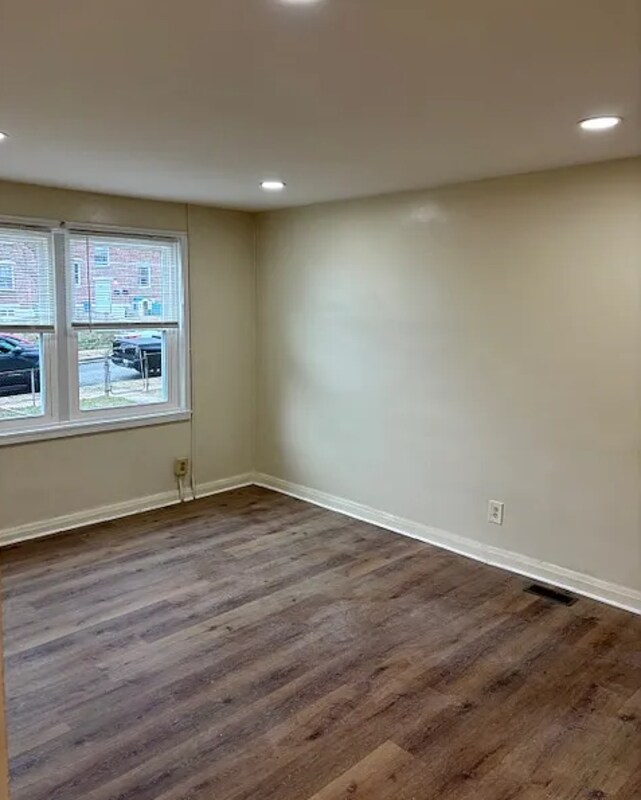 Building Photo - 752X Lange St