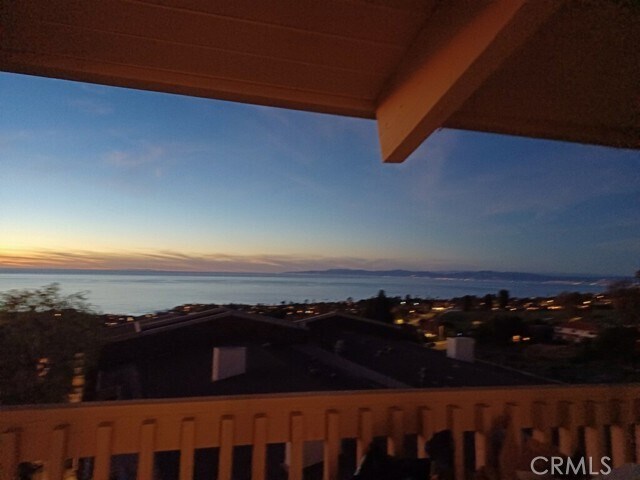 Building Photo - 6542 Ocean Crest Dr