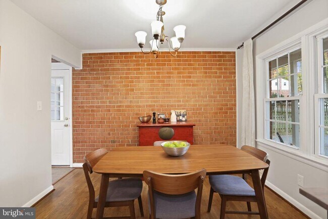 Building Photo - 4848 Red Fox Dr