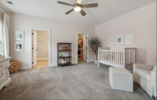Building Photo - "Experience Nashville Charm: Spacious 3-Bed, 3.5-Bath Retreat on Byrum Avenue!" Fenced Back Yard!