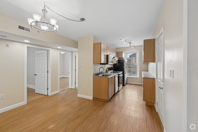Interior Photo - 20 Eden St