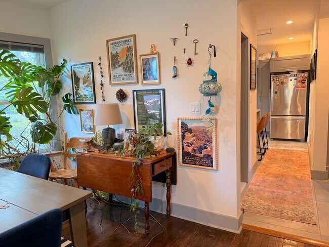 Building Photo - 1419 Fischer St