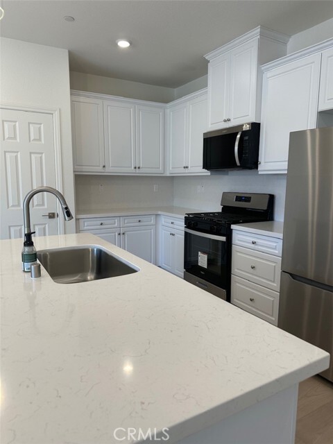 Building Photo - 4225 E Carmel Privado