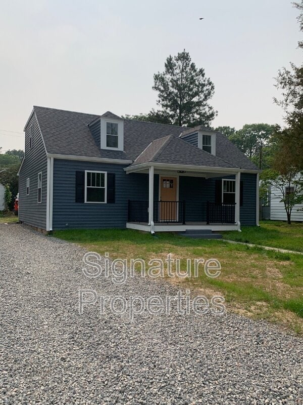 Building Photo - 6112 Ellis Ave