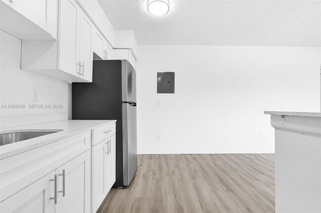 Building Photo - 13210 Memorial Hwy