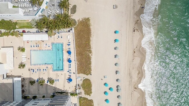 Building Photo - 2751 S Ocean Dr