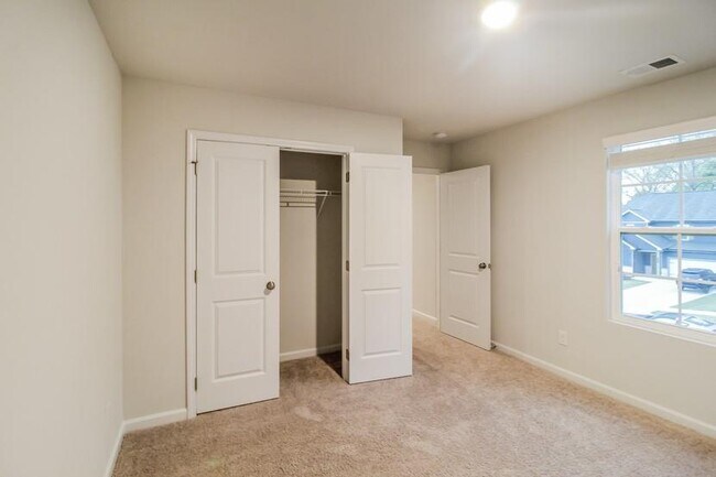 Building Photo - 177 Summerwood Ln