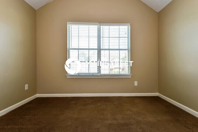 Building Photo - 4 Bedroom Pet-Friendly Home in Ellenwood, GA with Main Street Renewal