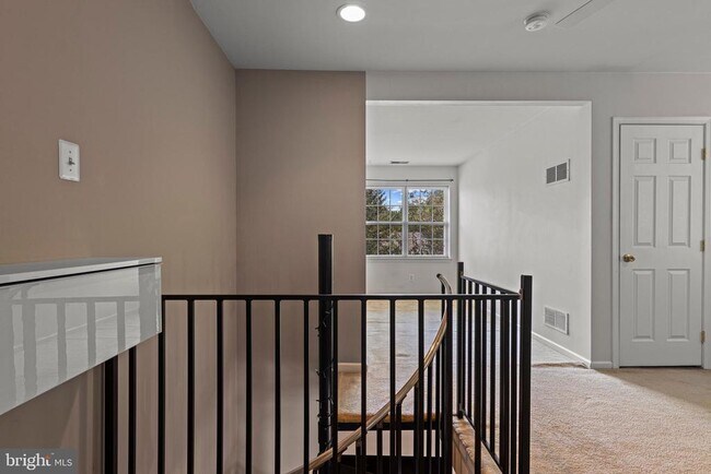 Building Photo - 312 River Birch Cir