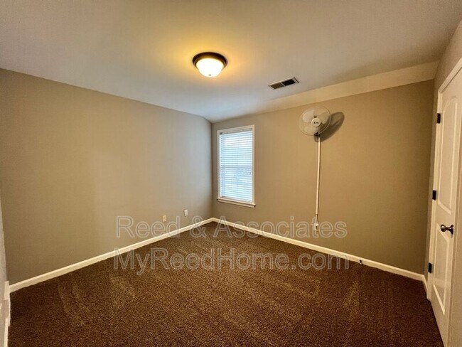 Building Photo - 137 W Porter Run Dr