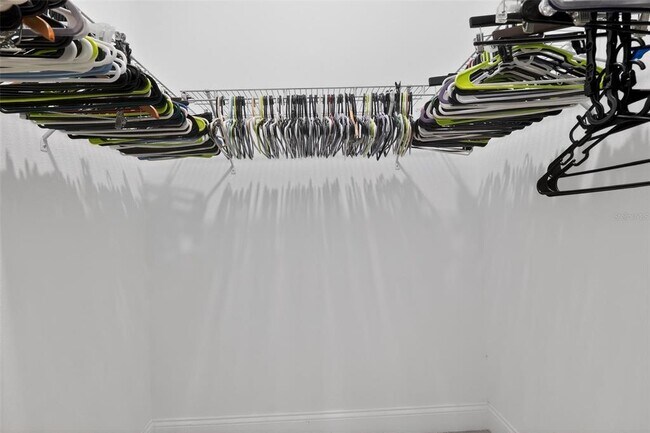 Building Photo - 717 Robin Ct