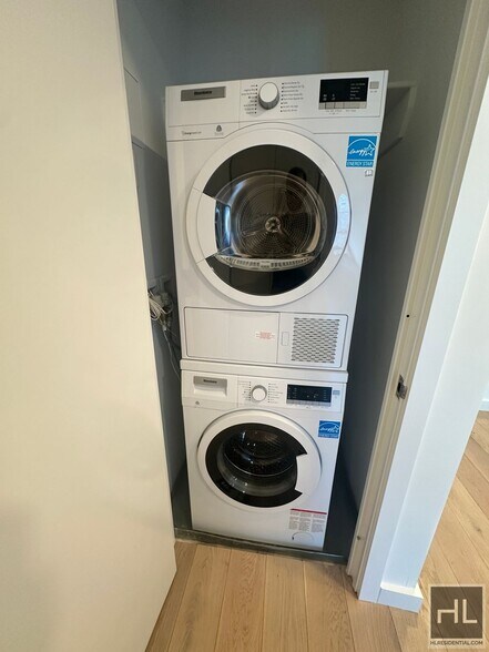 Building Photo - NORTHERN BOULEVARD