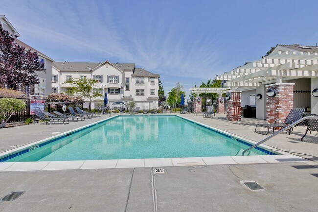 Building Photo - Wow! What a Great Home! Available Now!