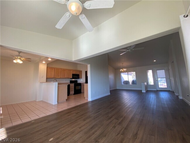 Building Photo - 2624 Breakers Creek Dr