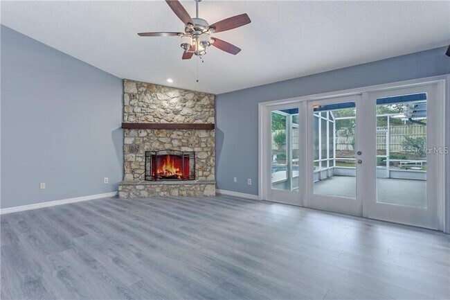 Building Photo - 2038 Crowley Cir W