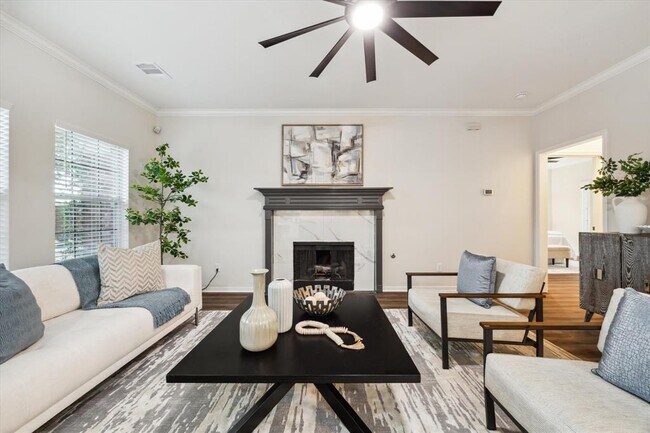 Building Photo - 2350 Seamist Cir