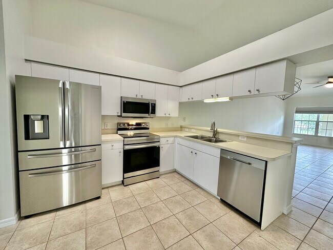 Building Photo - 25735 Lake Amelia Way