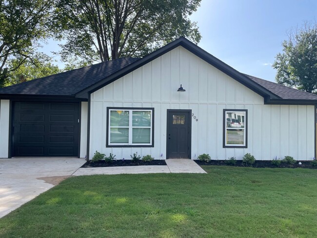 Primary Photo - Beautiful New Construction Home in Whiteho...