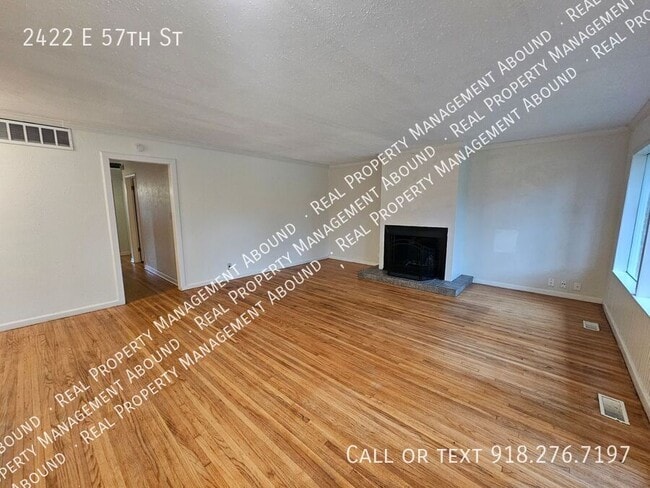 Building Photo - 2422 E 57th St