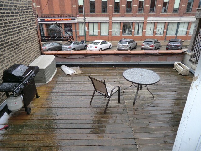 Building Photo - 1030 N Milwaukee Ave