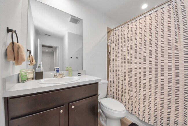 Building Photo - Like-New Legacy Park Home with Modern Style & Room to Unwind!
