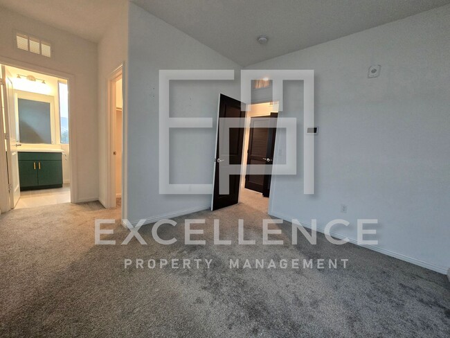 Building Photo - 6 Years New - Beautiful Townhouse With 3/3 with 2 Master Suites, Open Floor Plan, Attached 2 Car ...