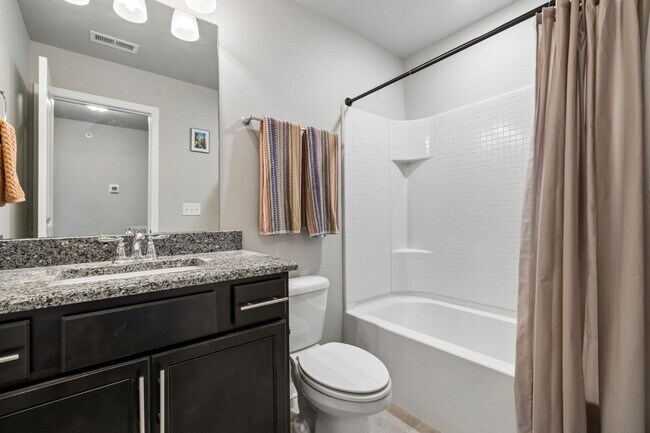 Building Photo - 1045 Enclave Ave