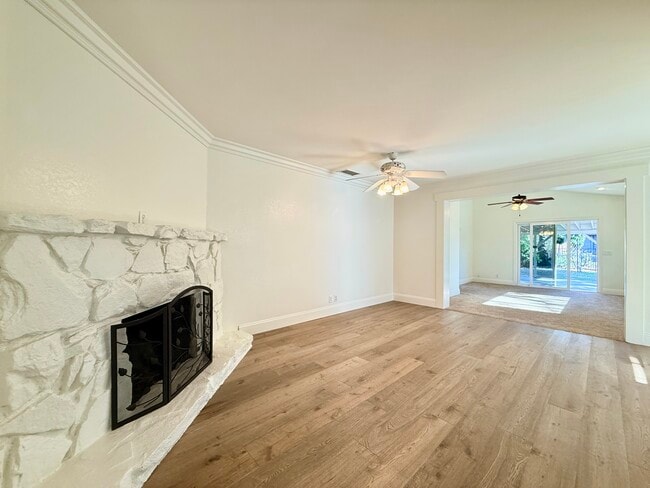 Building Photo - 4832 Maureen Ln