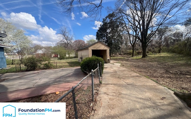 Building Photo - 2143 Vollintine Ave