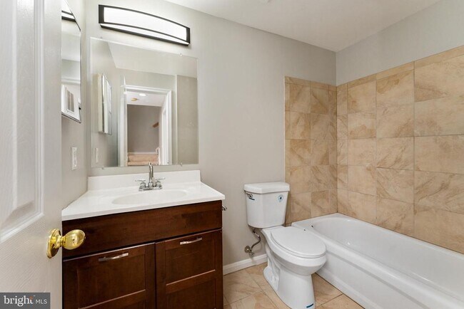 Building Photo - 4869 Benecia Ln