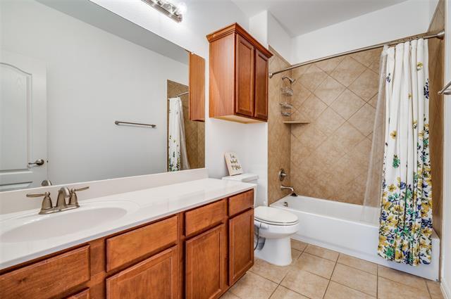 Building Photo - 2520 Saddlehorn Dr