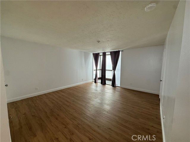 Building Photo - 575 Esplanade