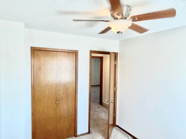 Building Photo - Fantastic Multi-Level Single Family Home i...