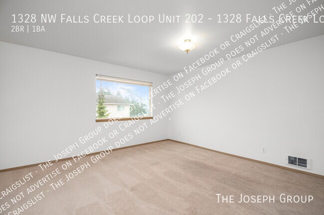 Building Photo - 1328 NW Falls Creek Loop