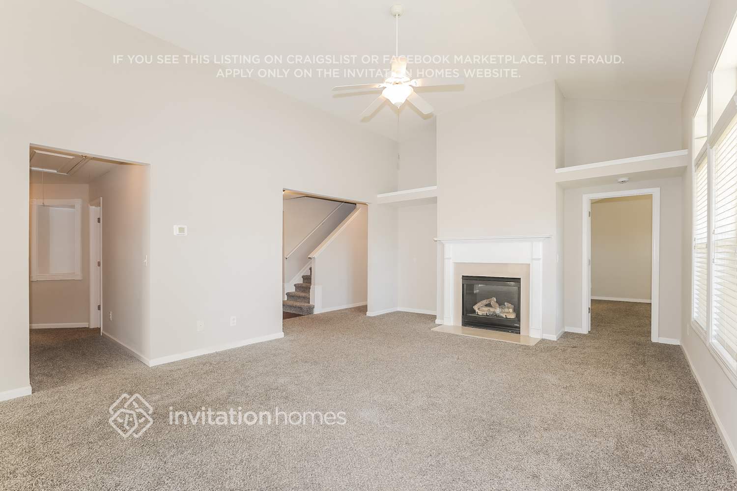 Building Photo - 1142 Balvaird Dr SE