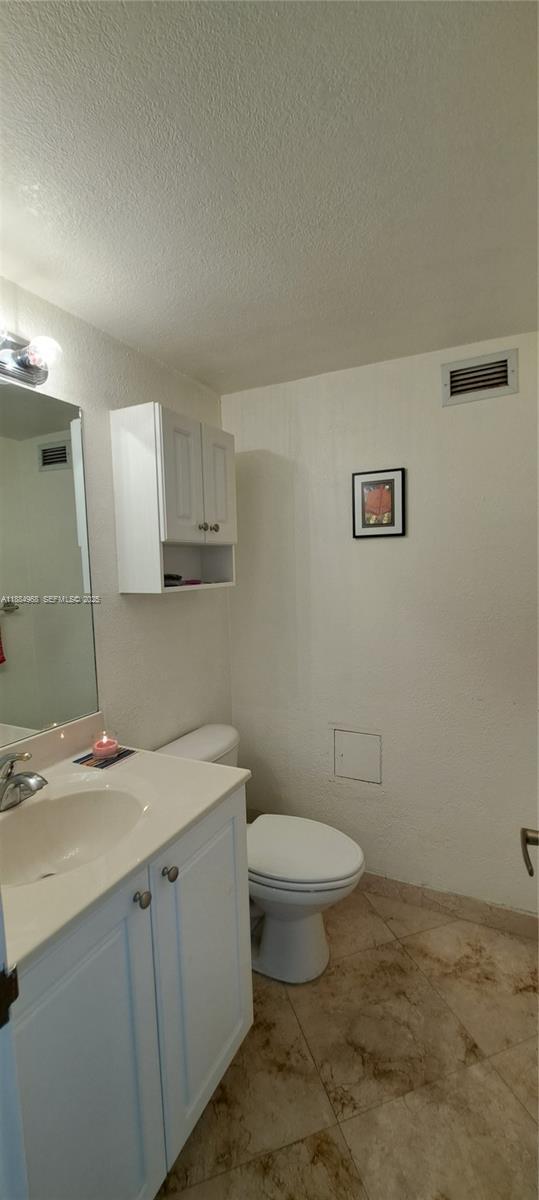 Building Photo - 2501 S Ocean Dr