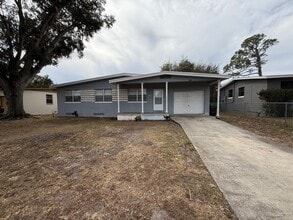 Building Photo - Spacious 3 bedroom 2 bath home with garage