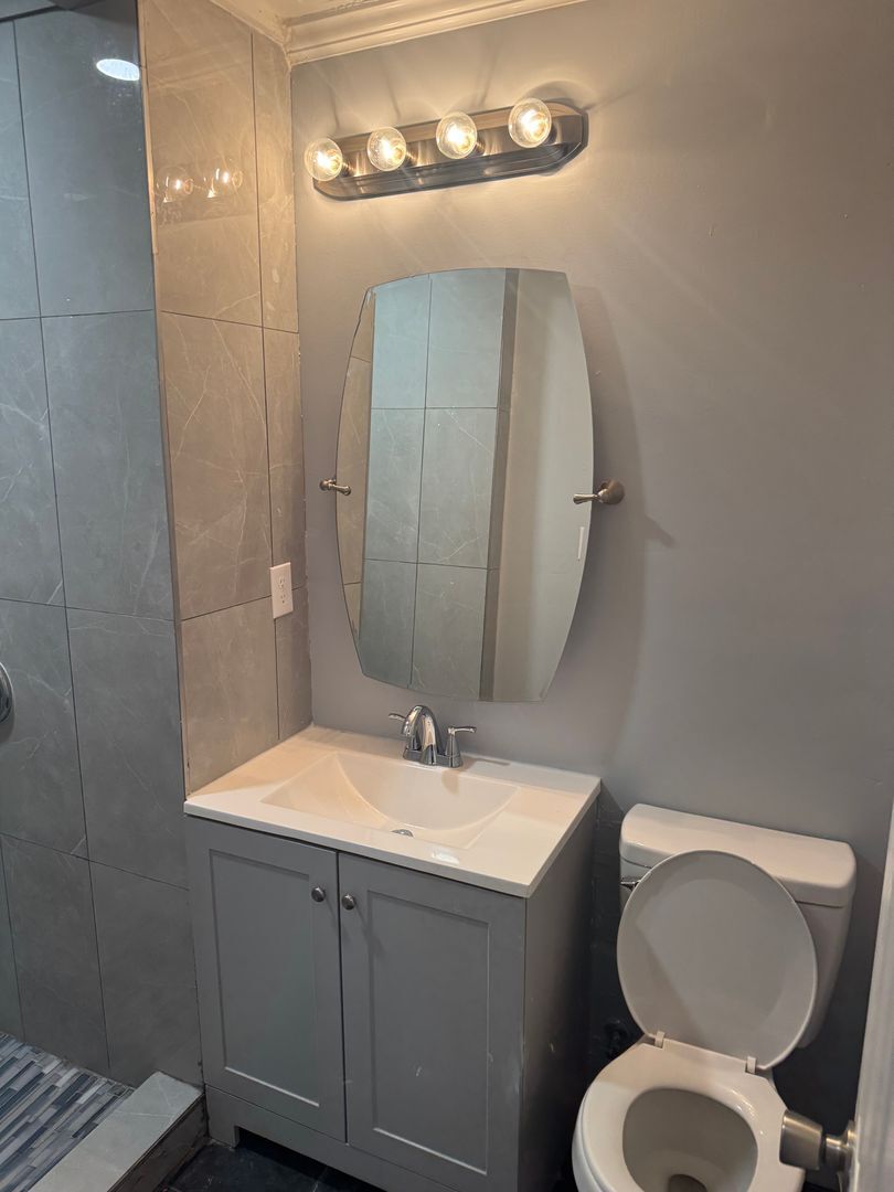 Building Photo - 710 Hudson St