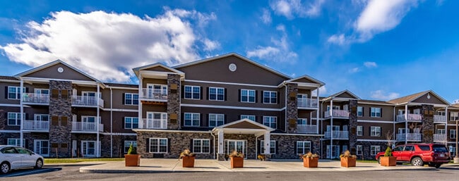 Building Photo - Emerald Reserve Bedford