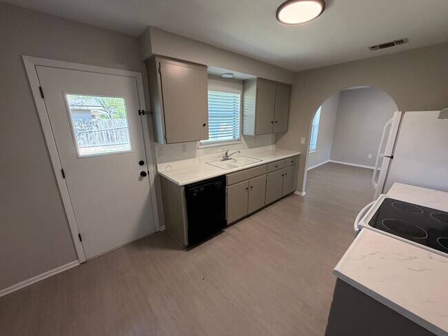 Building Photo - Walk to Torrey Park, and Live Minutes from Historic Gruene! 2/1/1 Duplex on a Corner Lot with Ref...