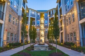 Building Photo - Hawthorne at Parkside