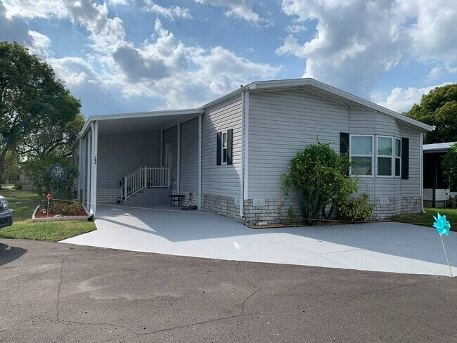 Building Photo - 193 Garden Dr