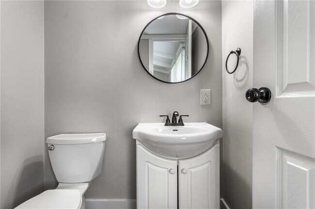 Building Photo - 2322 Silver Maple Ct