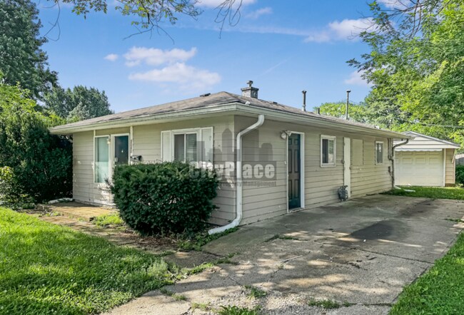 Building Photo - 3060 Midvale Dr
