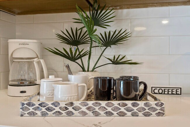 Building Photo - 11 Wheeler Ln