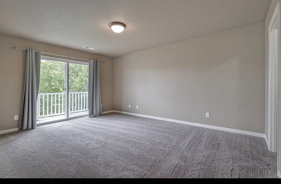 Building Photo - 5310 SE Redberry Pl