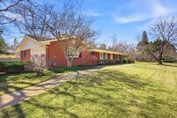 Building Photo - 2050 Cherryville Rd