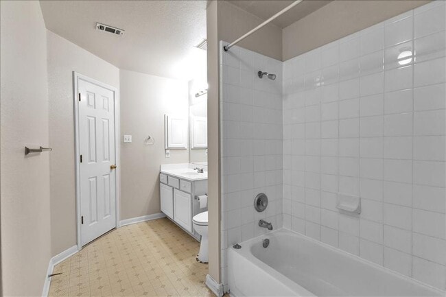 Building Photo - 9237 La Siesta Bend