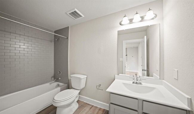 Building Photo - 2025 Millbridge Spring Ln